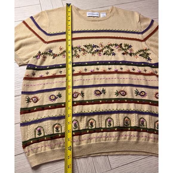 Alfred Dunner ladies short sleeve sweater w/ beaded & embroidered detail. Sz L - Picture 7 of 9